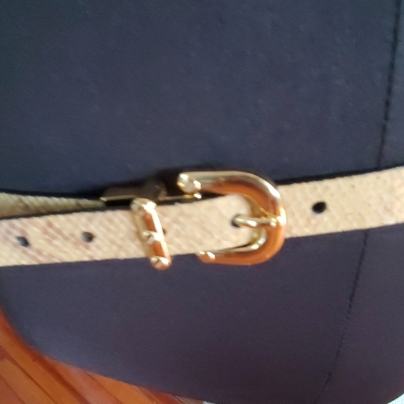 Micheal  Micheal Kors genuine leather belt - Picture 3 of 4